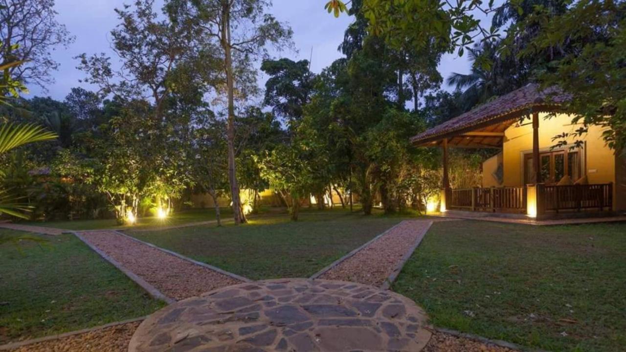 Birds Paradise Cabanas Унаватуна Экстерьер фото